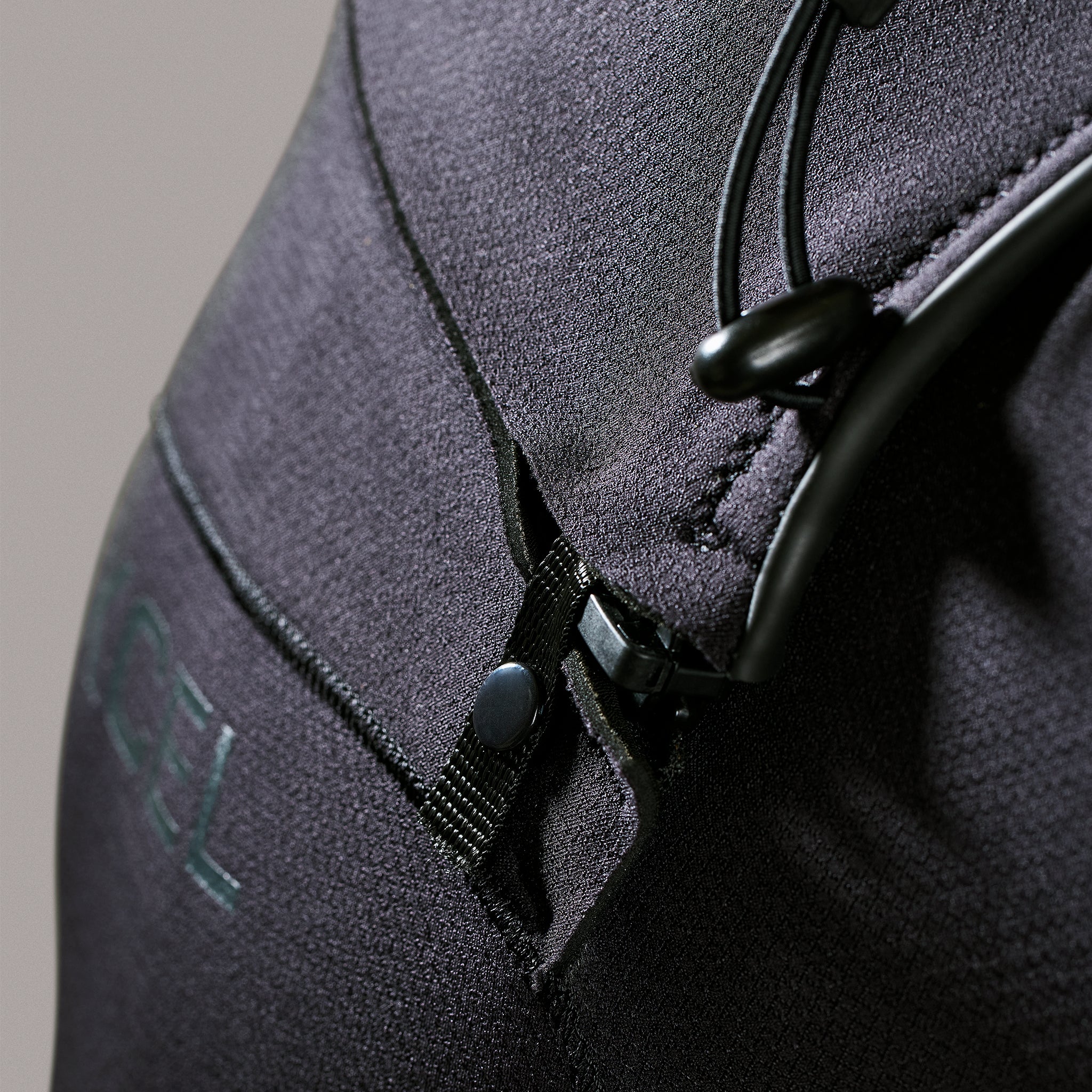 Xcel Comp+ 5:4 Men Chest Zip Winter Wetsuit - Image 11